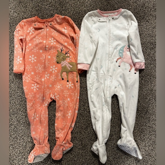 Carter’s Fleece Sleeper - Picture 1 of 3